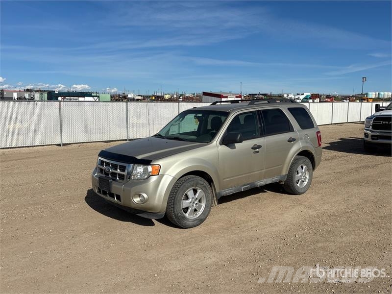 Ford Escape XLT SUV Biler