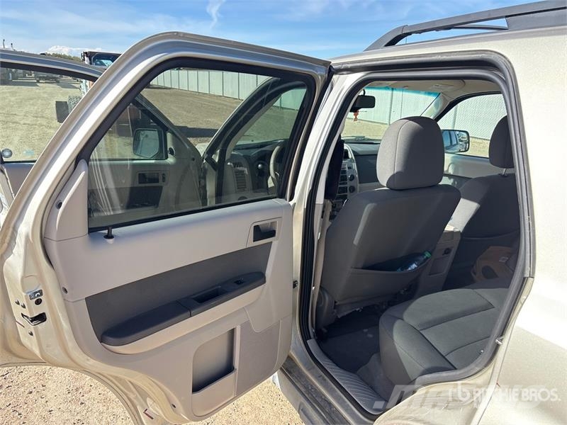 Ford Escape XLT SUV Biler