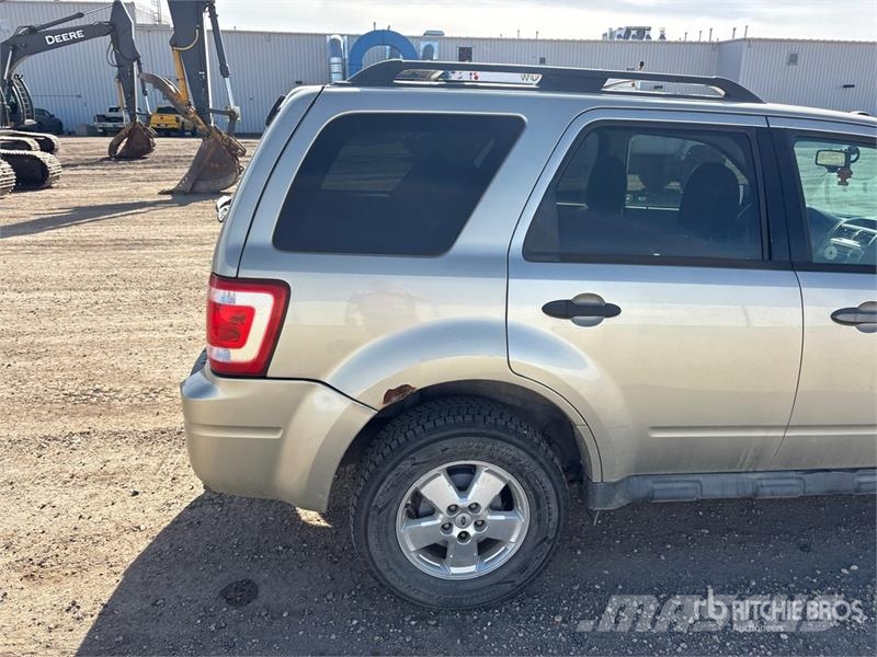 Ford Escape XLT SUV Biler