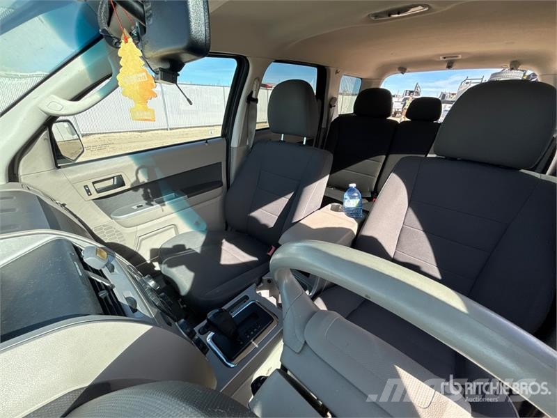 Ford Escape XLT SUV Biler