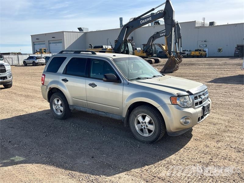 Ford Escape XLT SUV Biler