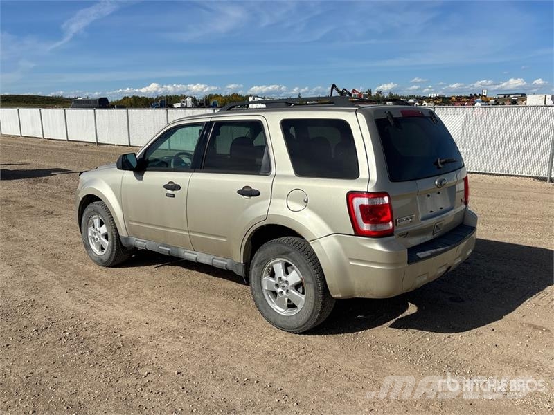 Ford Escape XLT SUV Biler