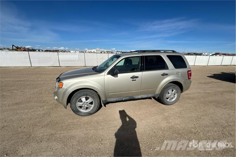 Ford Escape XLT SUV Cars