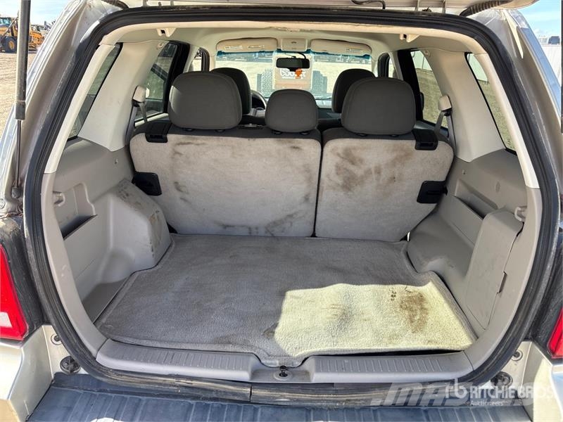 Ford Escape XLT SUV Biler