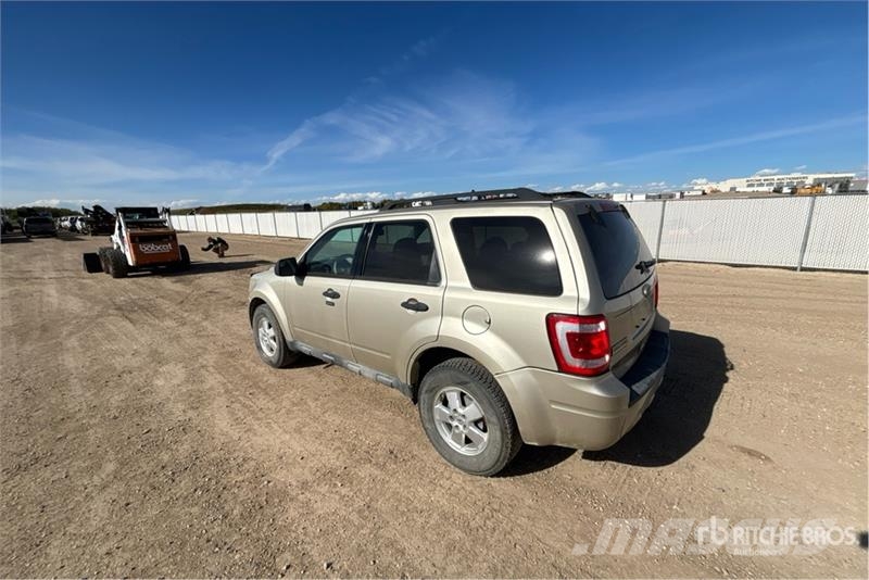 Ford Escape XLT SUV Cars