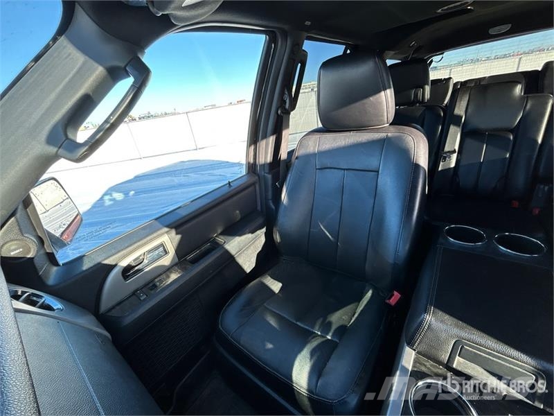 Ford Expedition Limited 4WD SUV Henkilöautot