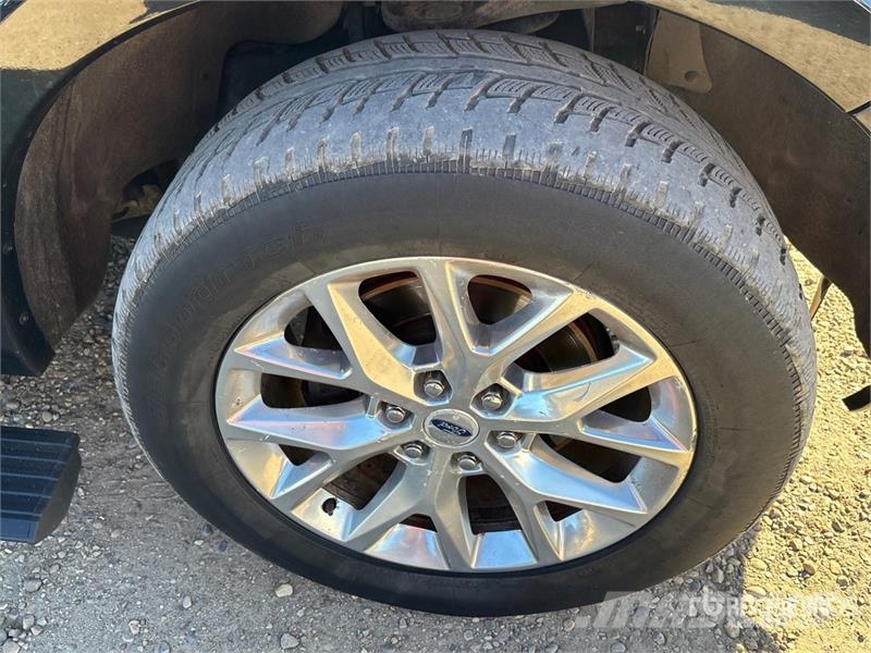 Ford Expedition Limited Max SUV Voiture
