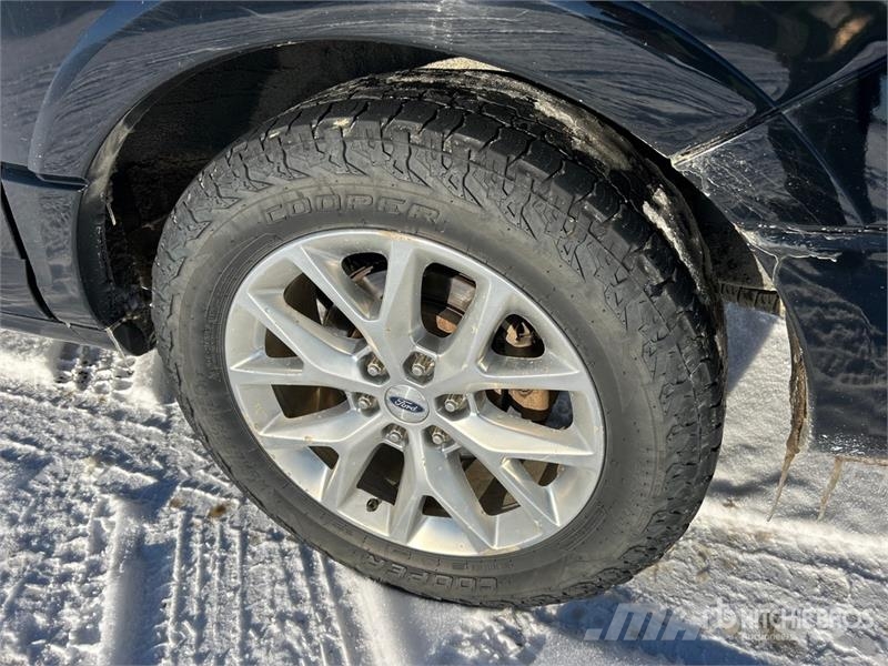 Ford Expedition Limited 4WD SUV Henkilöautot