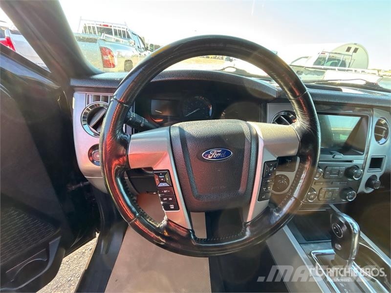 Ford Expedition Limited Max SUV Voiture