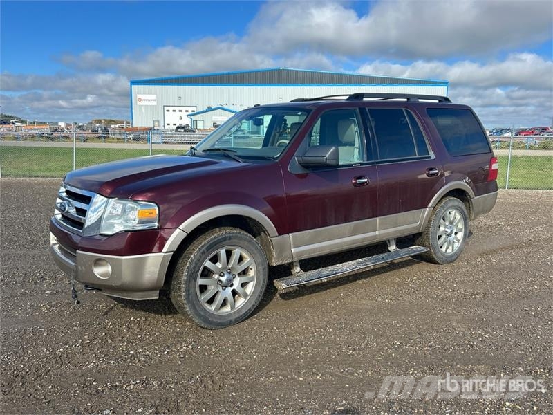 Ford Expedition XLT 4WD SUV سيارات