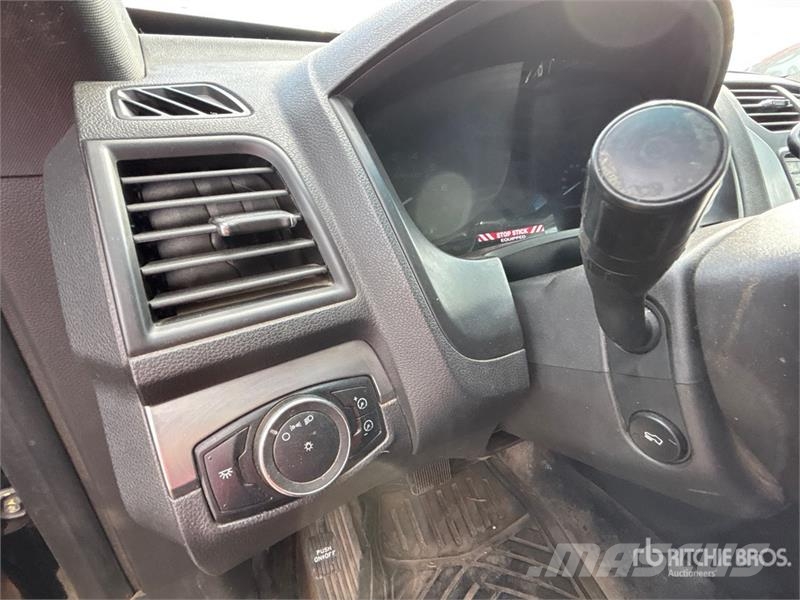 Ford Explorer Carros