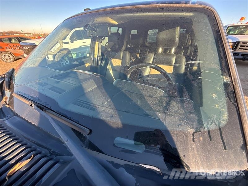 Ford Explorer Samochody osobowe