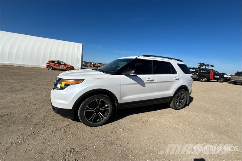 Ford Explorer Voiture