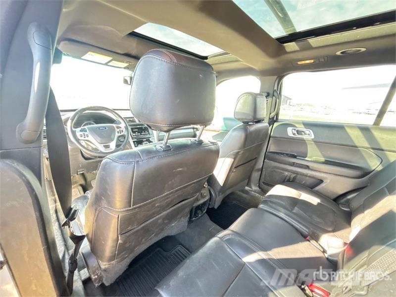Ford Explorer Auto
