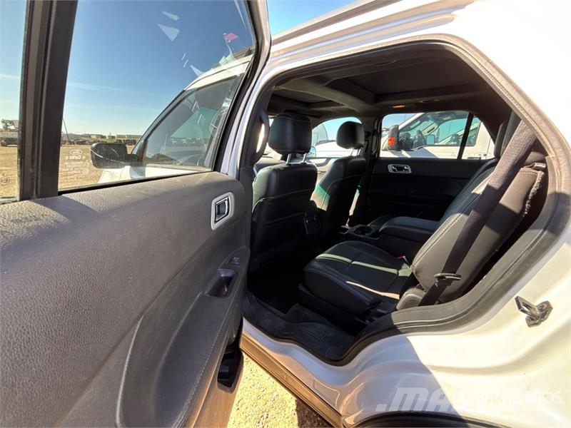 Ford Explorer Voiture
