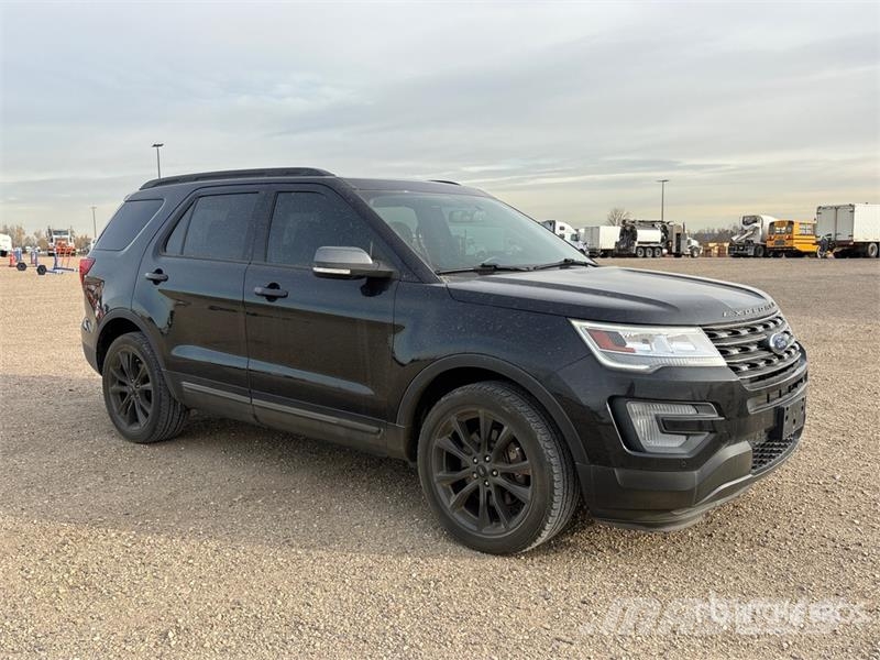 Ford Explorer Voiture
