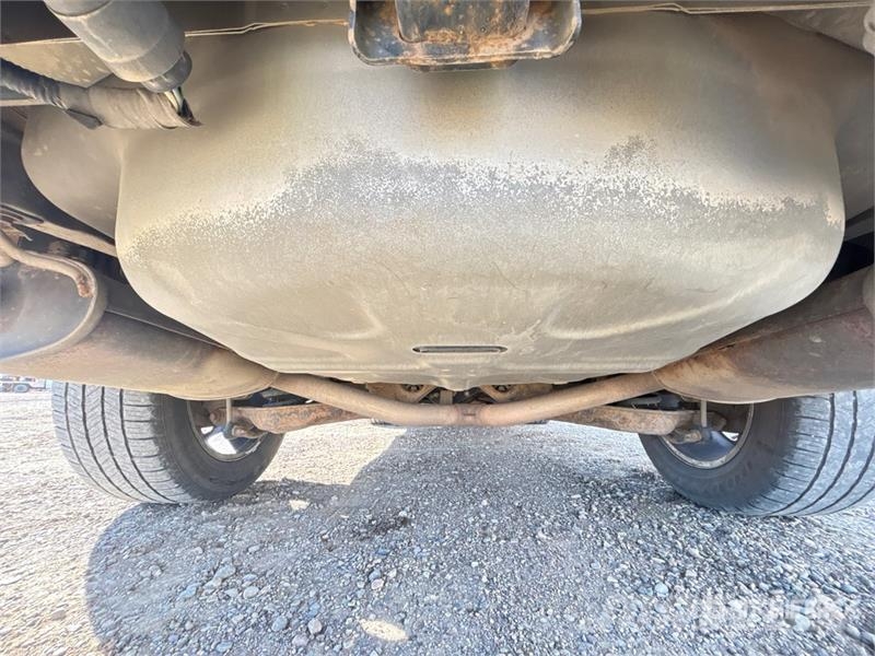 Ford Explorer Auto