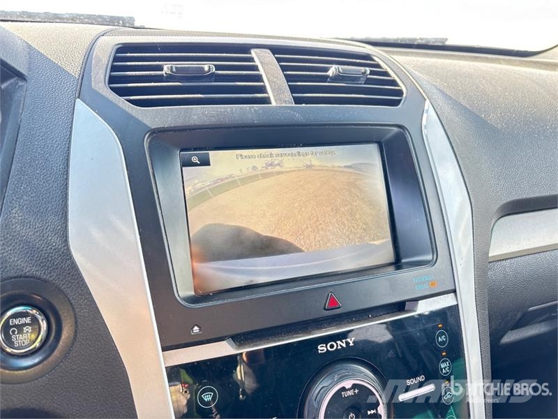 Ford Explorer Auto
