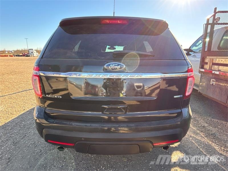 Ford Explorer Voiture