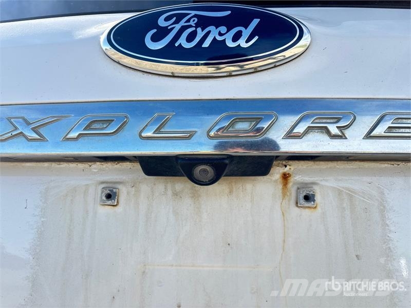 Ford Explorer Auto
