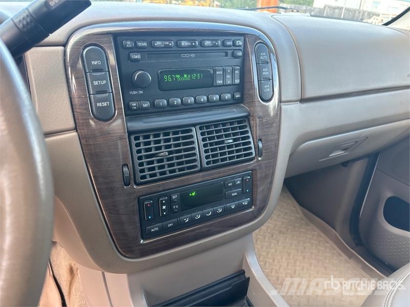 Ford Explorer Personbilar