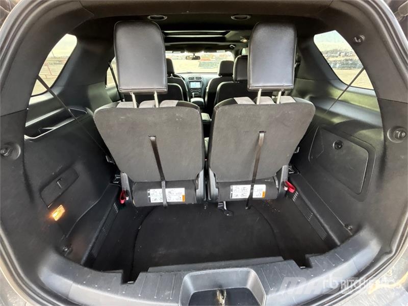 Ford Explorer Voiture