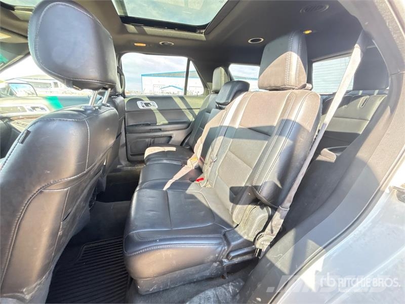 Ford Explorer Auto