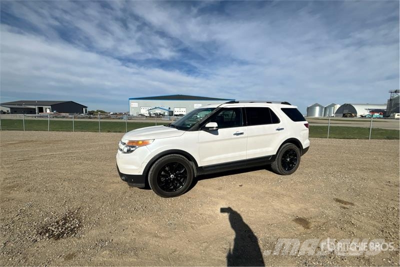 Ford Explorer Auto