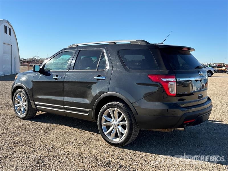 Ford Explorer Voiture