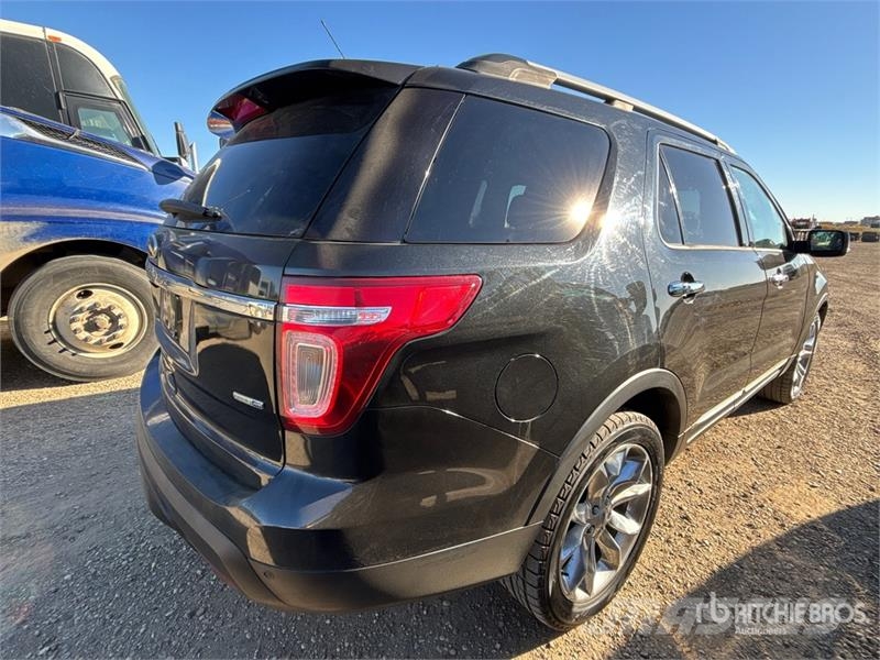 Ford Explorer Voiture