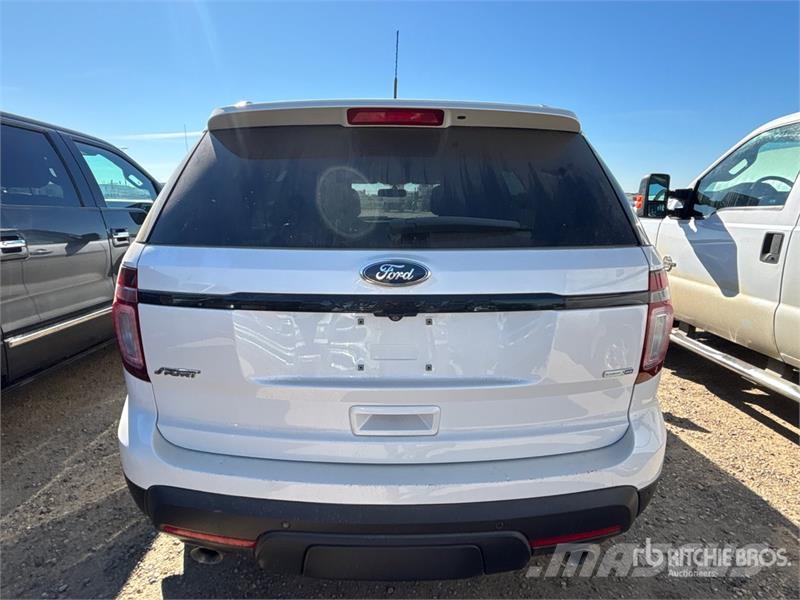 Ford Explorer Voiture