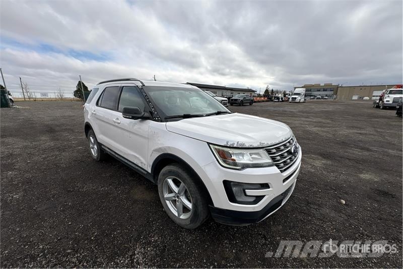 Ford Explorer Kistehergépjárművek
