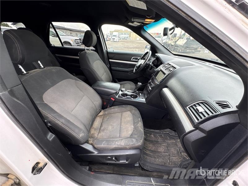Ford Explorer Kistehergépjárművek
