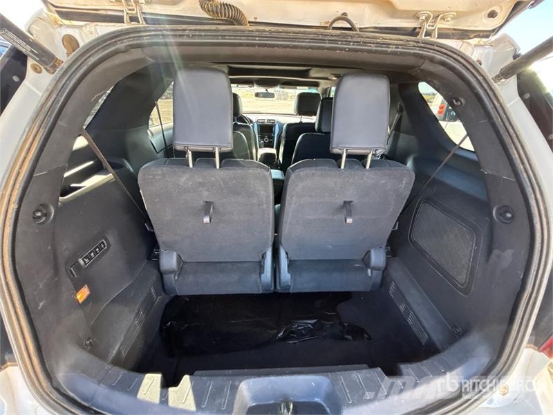 Ford Explorer Voiture