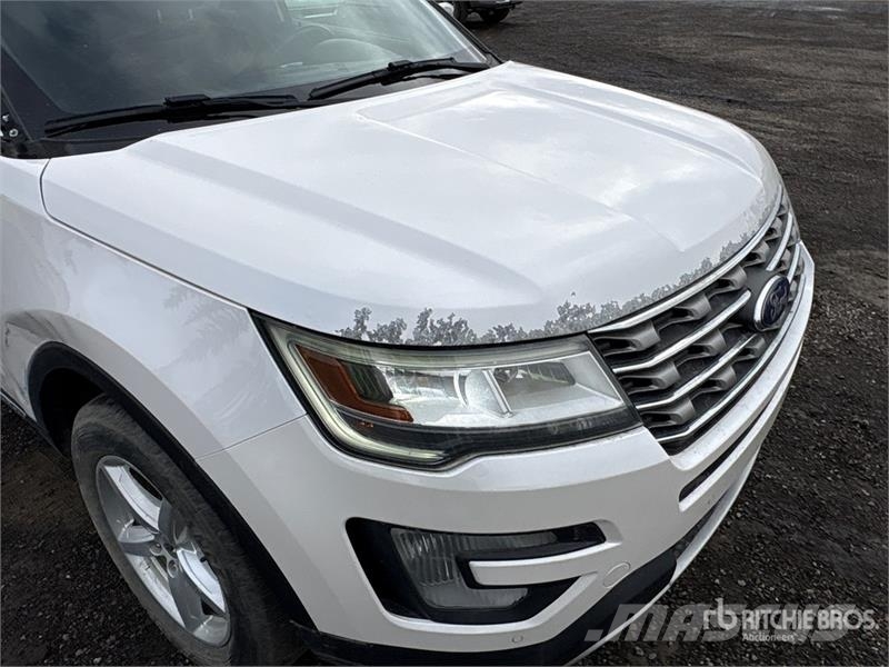 Ford Explorer Kistehergépjárművek