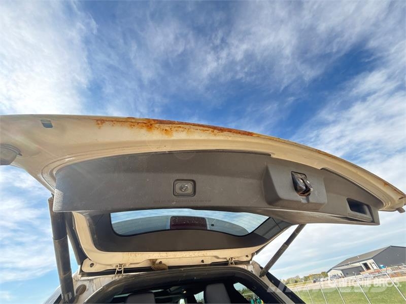 Ford Explorer Auto