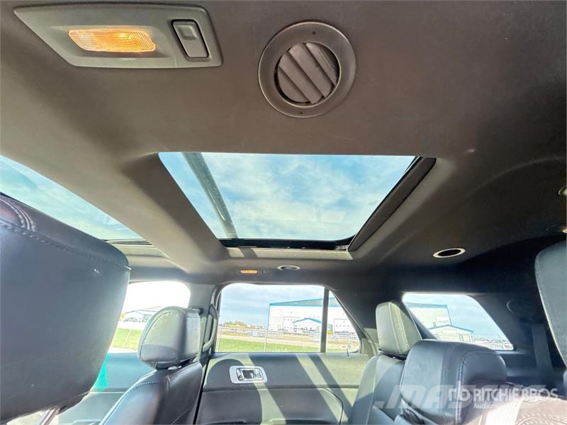 Ford Explorer Auto