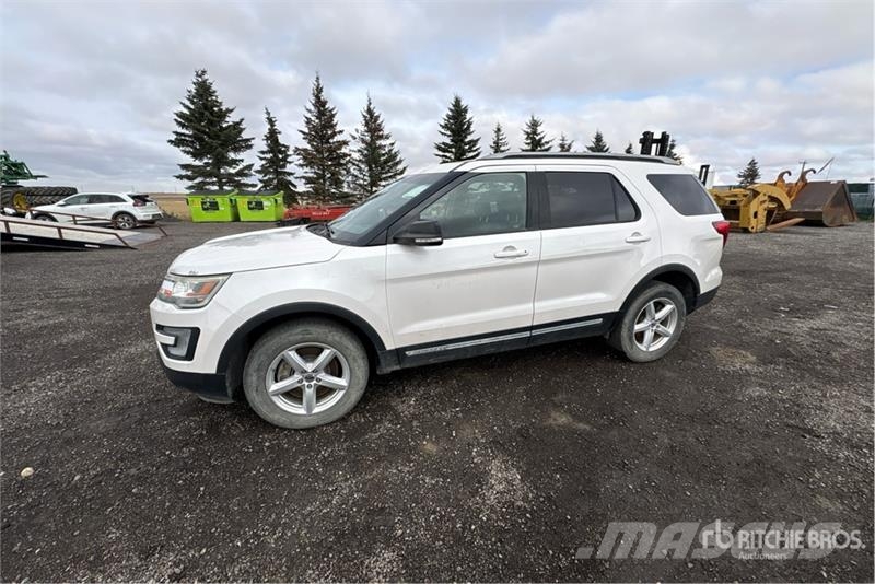 Ford Explorer Kistehergépjárművek