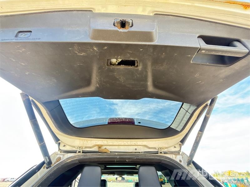 Ford Explorer Auto