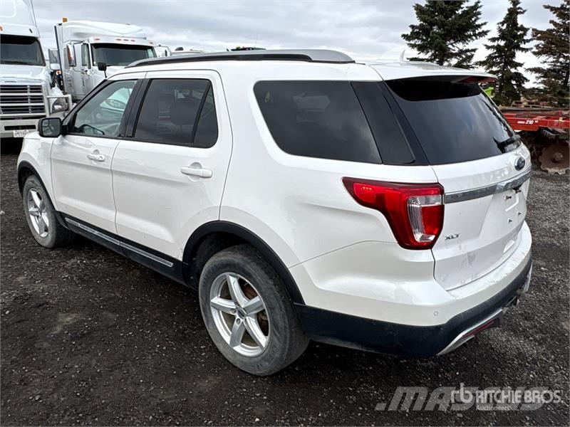 Ford Explorer Kistehergépjárművek