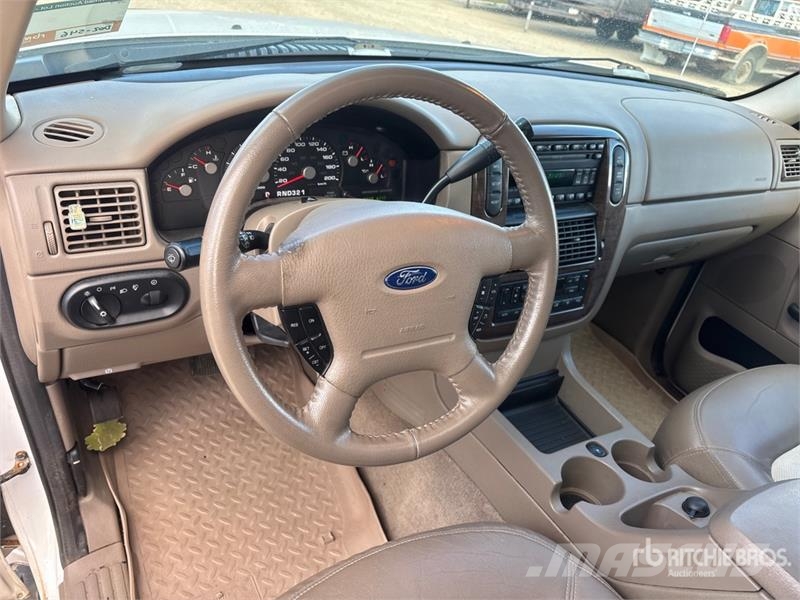 Ford Explorer Personbilar