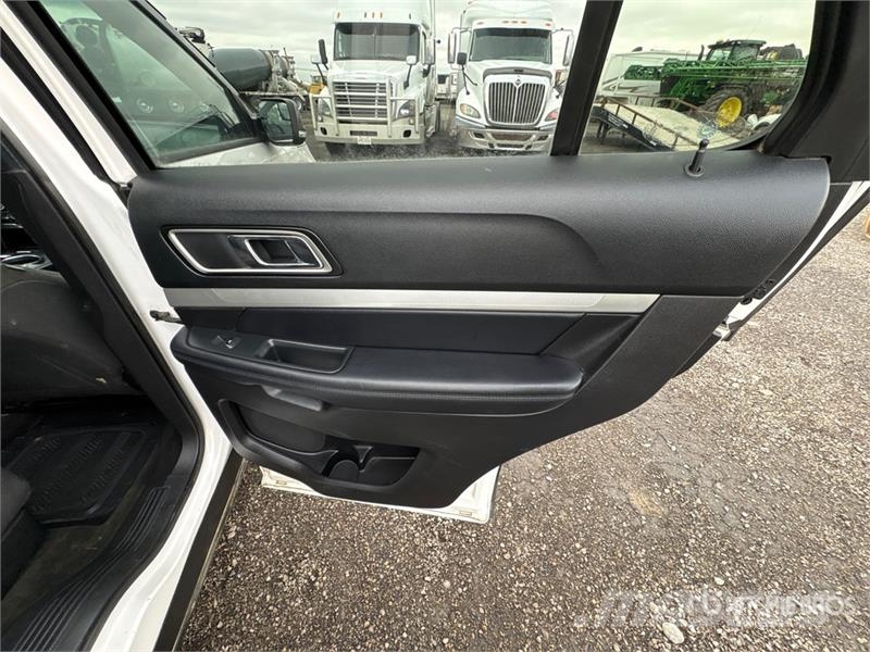 Ford Explorer Kistehergépjárművek