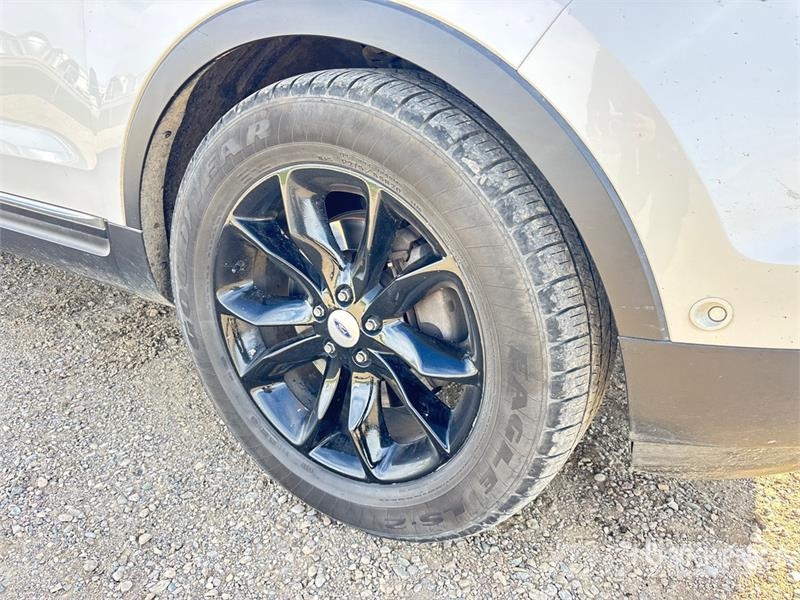 Ford Explorer Auto