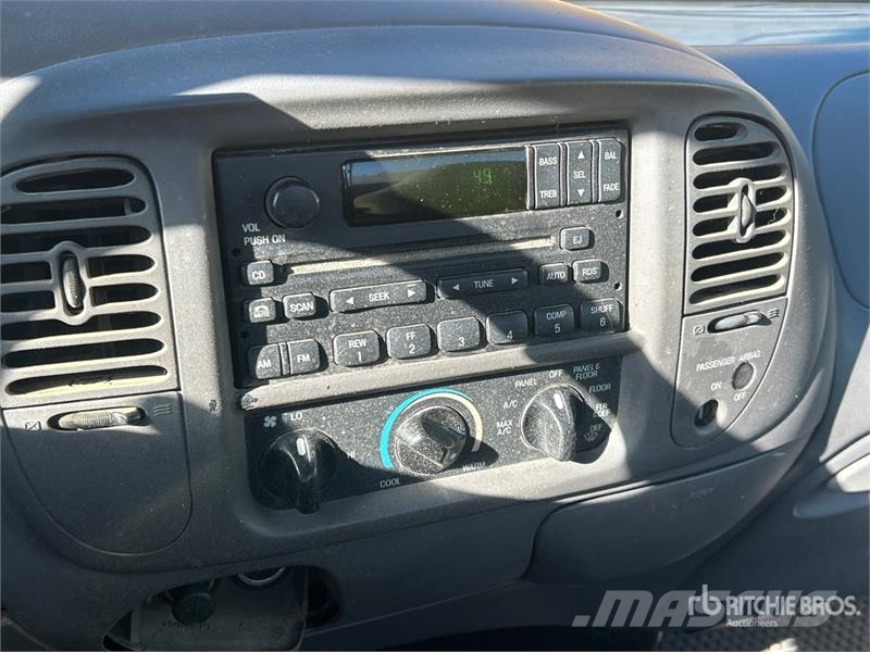 Ford F-150 4x2 Pickup Andre varebiler