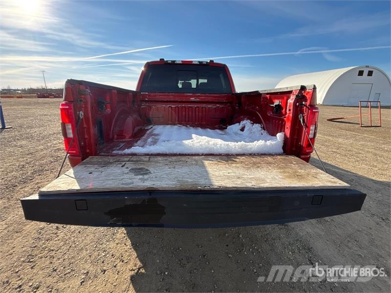 Ford F-150 4x4 Crew Cab Pickup Muu