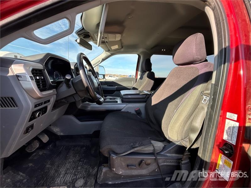 Ford F-150 4x4 Crew Cab Pickup Muu