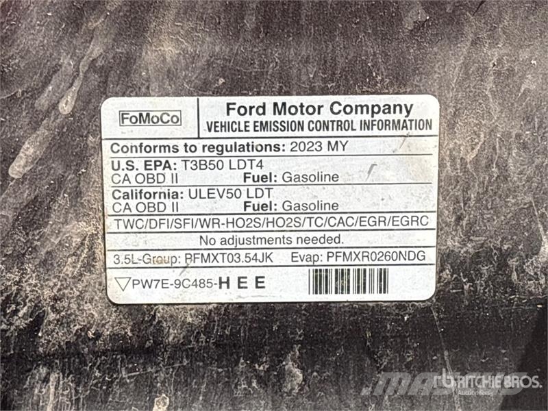 Ford F-150 4x4 Crew Cab Pickup Muu