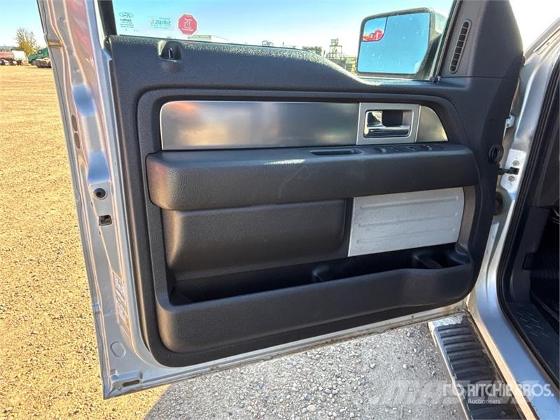 Ford F-150 4x4 Crew Cab Pickup Other