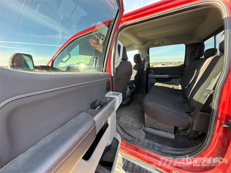 Ford F-150 4x4 Crew Cab Pickup Muu