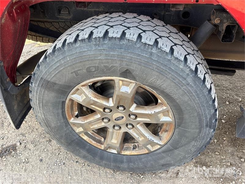 Ford F-150 4x4 Crew Cab Pickup Muu